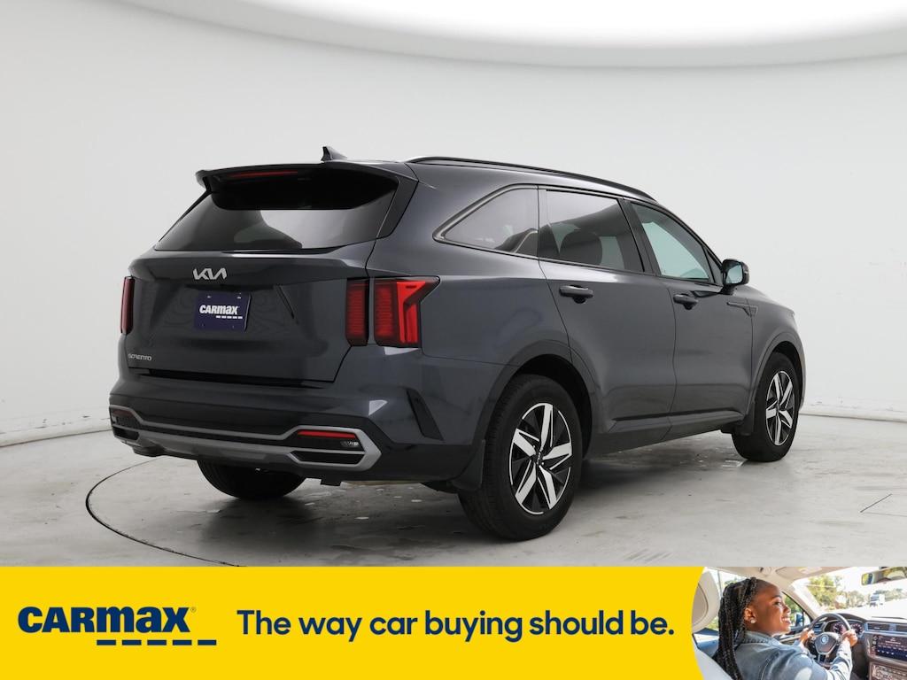 used 2023 Kia Sorento car, priced at $31,998