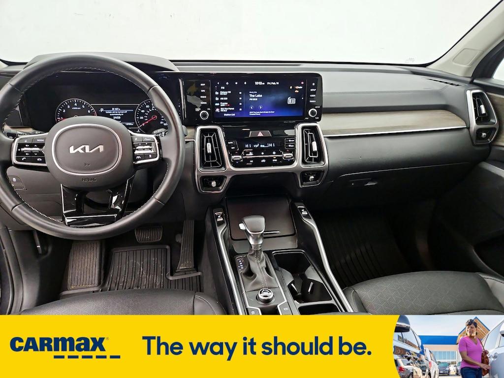 used 2023 Kia Sorento car, priced at $31,998