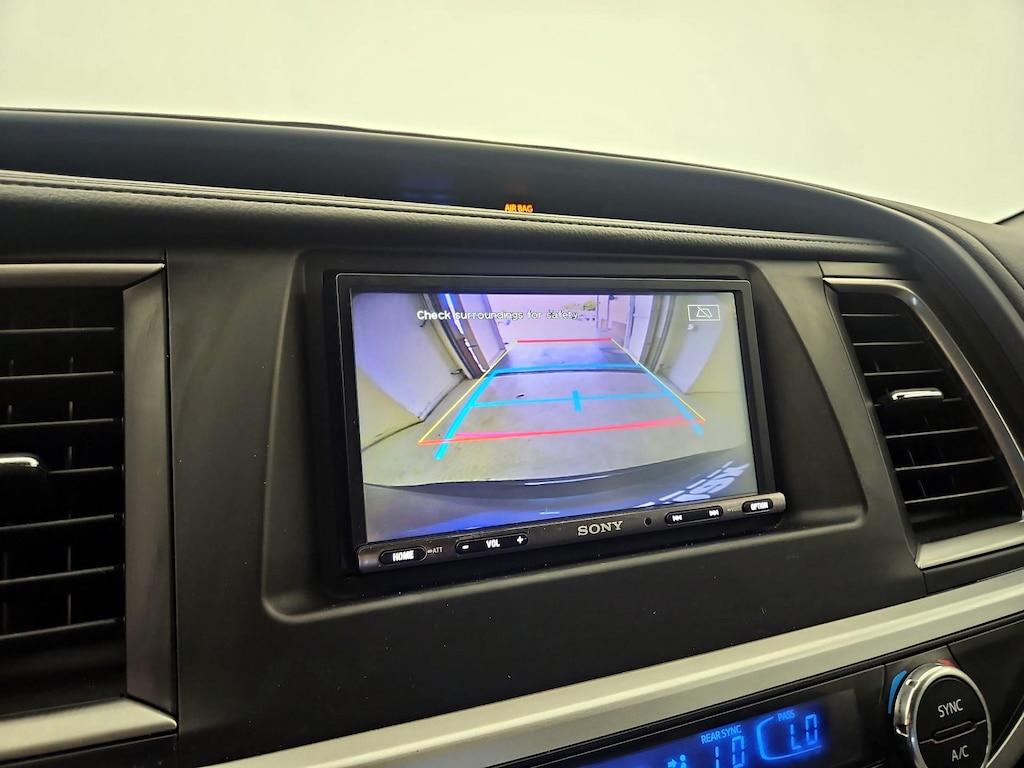 used 2015 Toyota Highlander car, priced at $23,998