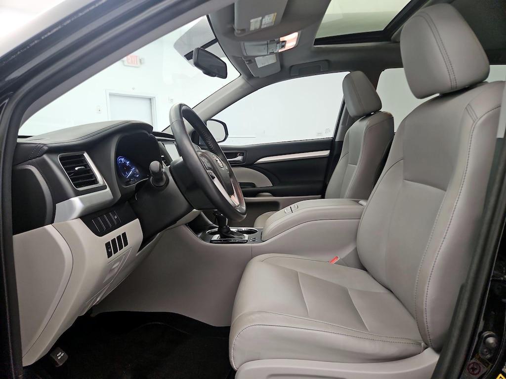used 2015 Toyota Highlander car, priced at $23,998