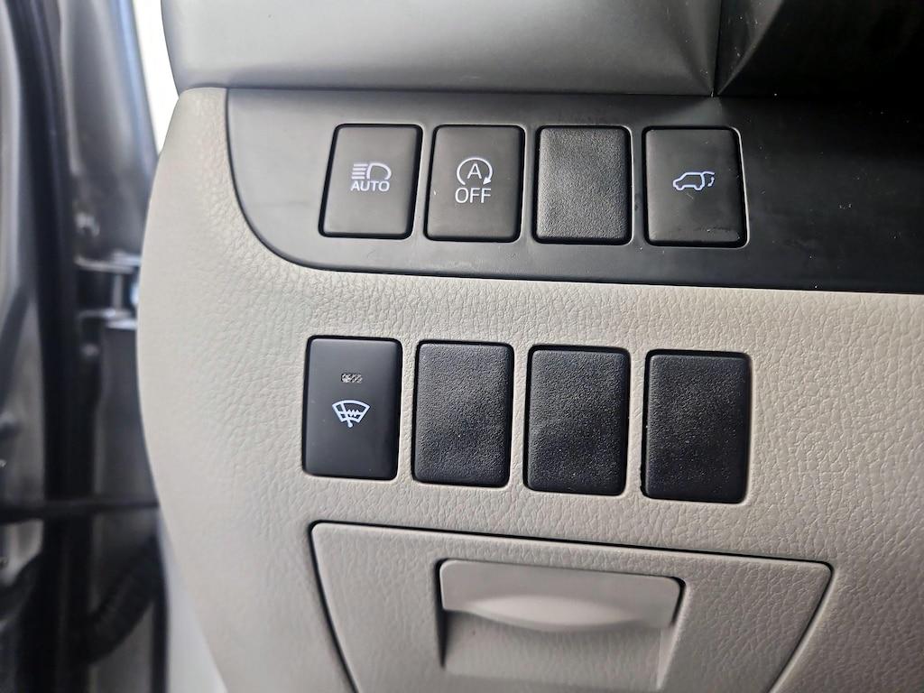 used 2018 Toyota Highlander car, priced at $31,998