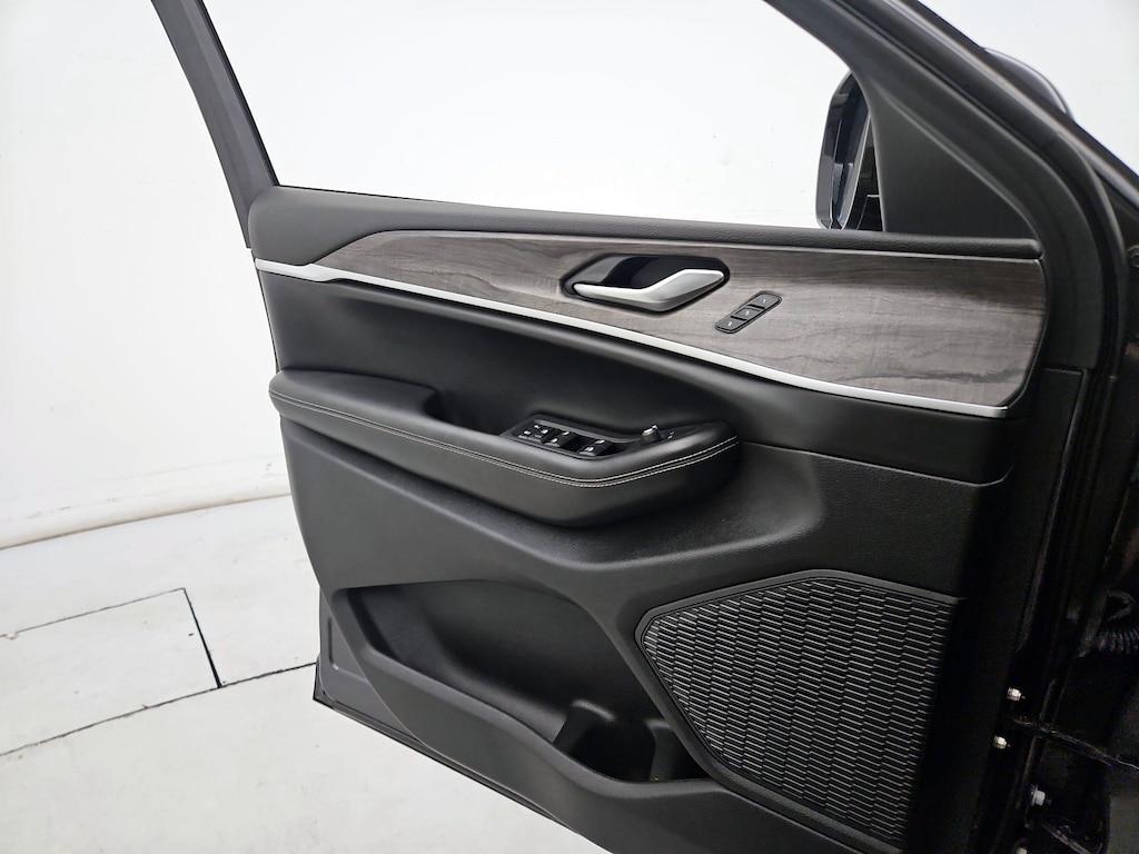 used 2023 Jeep Grand Cherokee car, priced at $36,998
