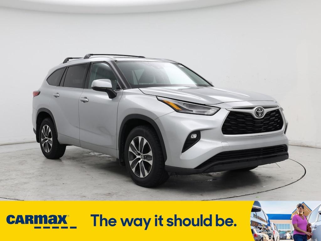 used 2022 Toyota Highlander car, priced at $35,998