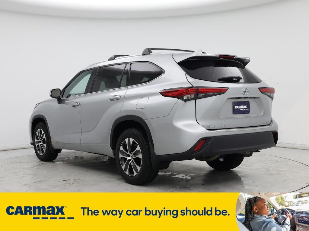 used 2022 Toyota Highlander car, priced at $35,998