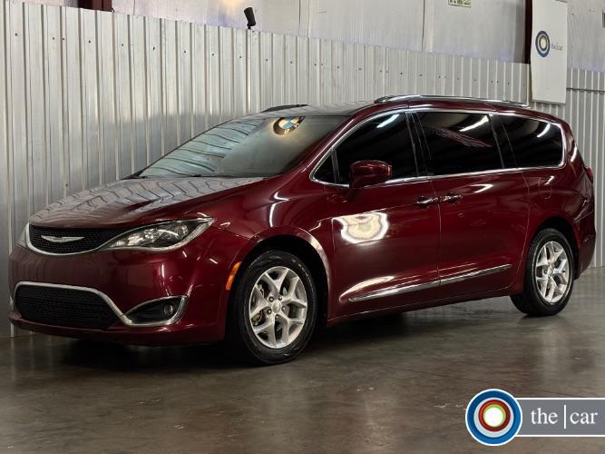 used 2017 Chrysler Pacifica car, priced at $15,950