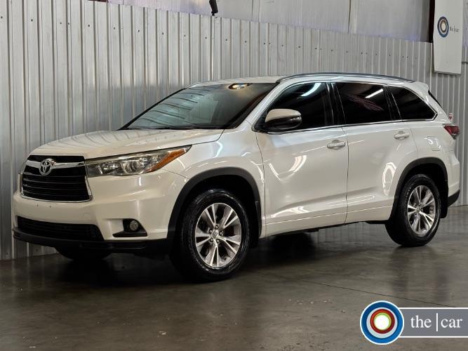 used 2015 Toyota Highlander car, priced at $19,950