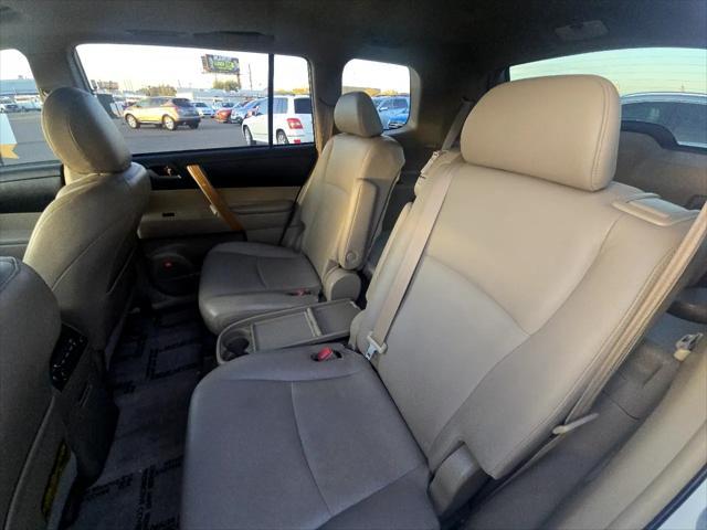 used 2008 Toyota Highlander Hybrid car, priced at $13,988