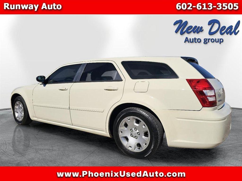 used 2005 Dodge Magnum car, priced at $5,988