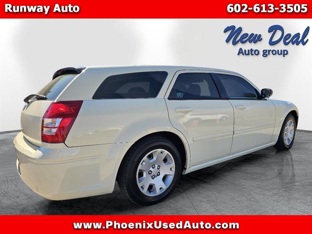 used 2005 Dodge Magnum car, priced at $5,988