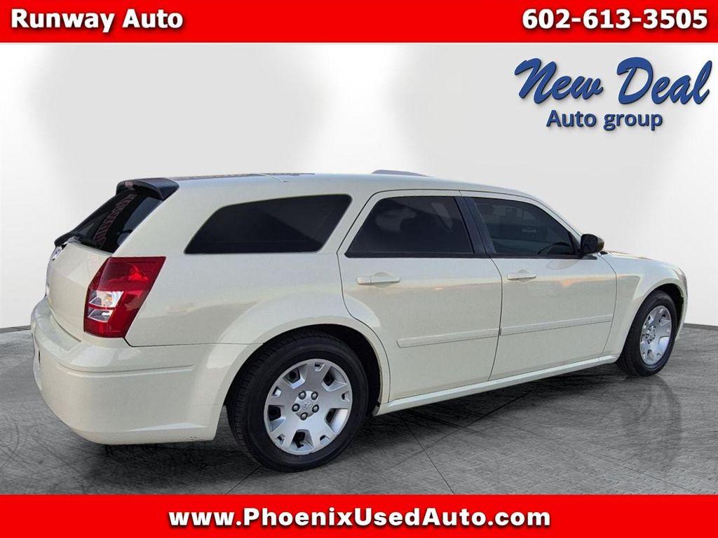 used 2005 Dodge Magnum car, priced at $5,988