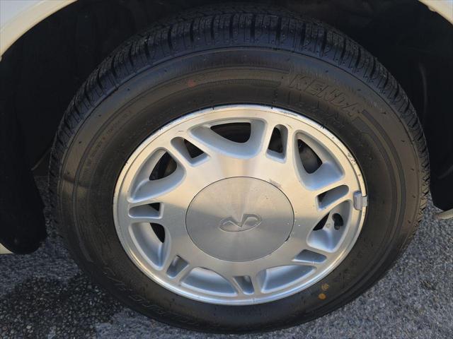 used 1997 INFINITI J30 car, priced at $12,995