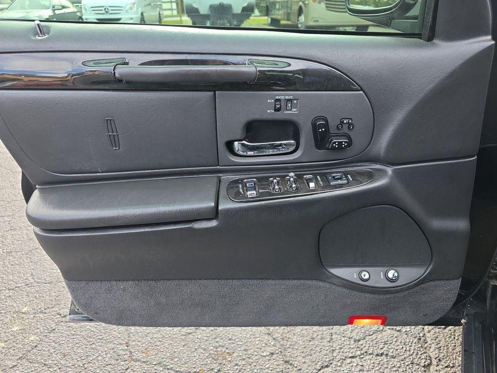used 1999 Lincoln Town Car car, priced at $12,995