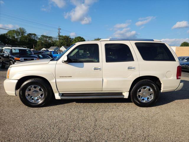 used 2004 Cadillac Escalade car, priced at $7,995