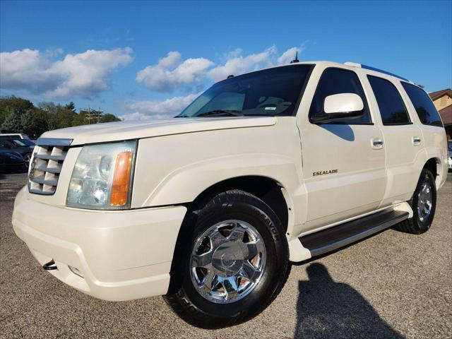 used 2004 Cadillac Escalade car, priced at $7,995