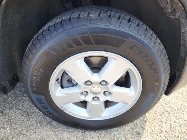 used 2011 Jeep Grand Cherokee car, priced at $8,995