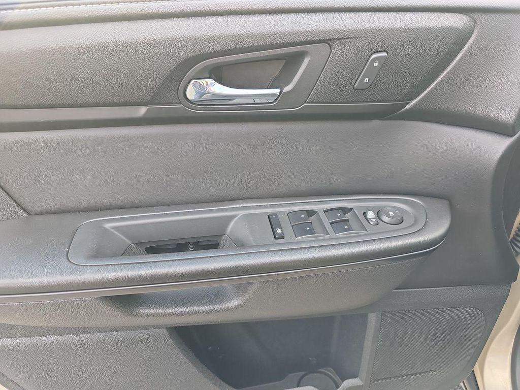 used 2015 GMC Acadia car, priced at $14,995