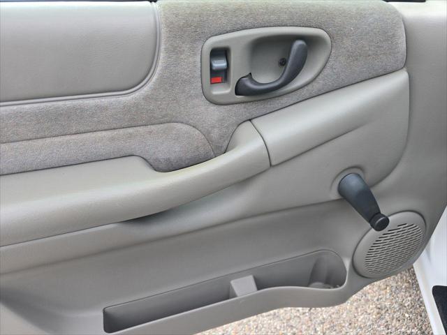 used 2000 GMC Sonoma car, priced at $12,995