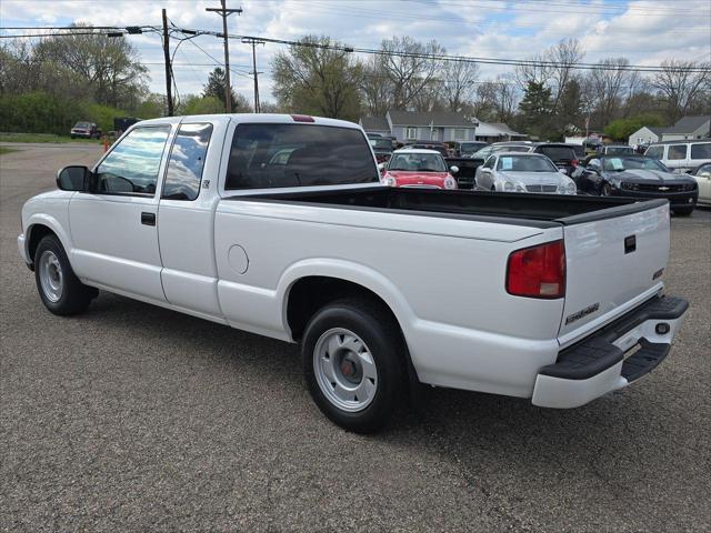 used 2000 GMC Sonoma car, priced at $12,995