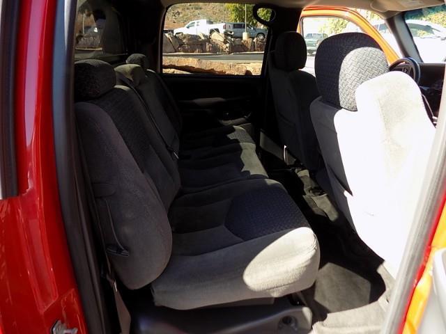 used 2004 Chevrolet Avalanche car, priced at $9,998