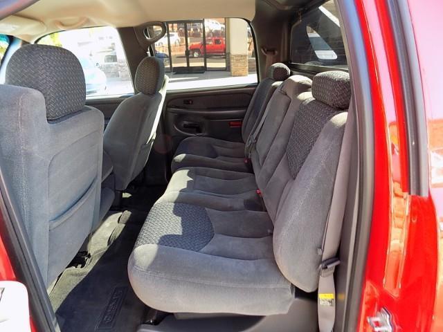 used 2004 Chevrolet Avalanche car, priced at $9,998