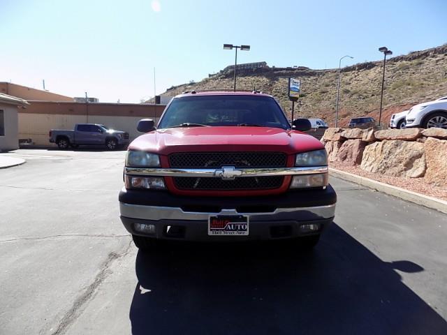 used 2004 Chevrolet Avalanche car, priced at $9,998