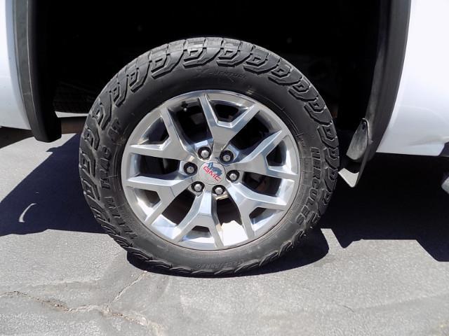used 2018 GMC Sierra 1500 car, priced at $27,997