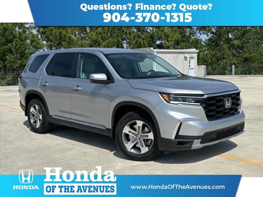 new 2025 Honda Pilot car, priced at $43,056