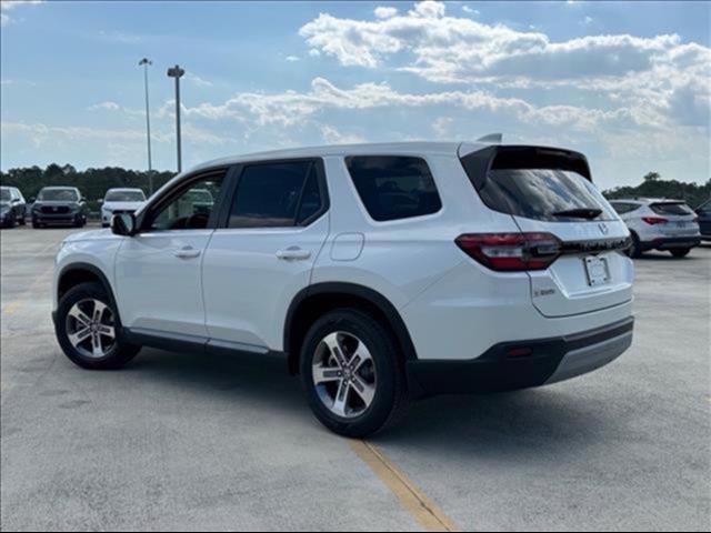 new 2025 Honda Pilot car, priced at $42,895