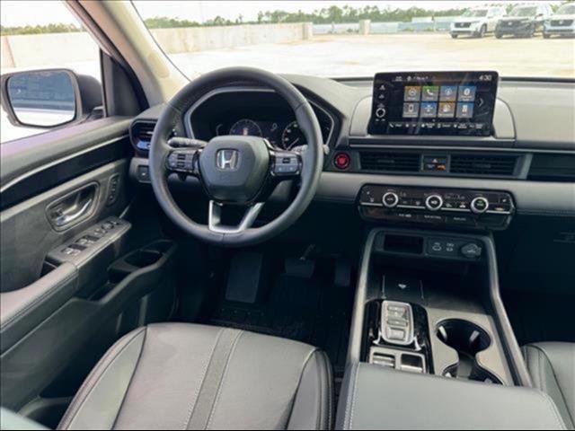 new 2025 Honda Pilot car, priced at $42,895