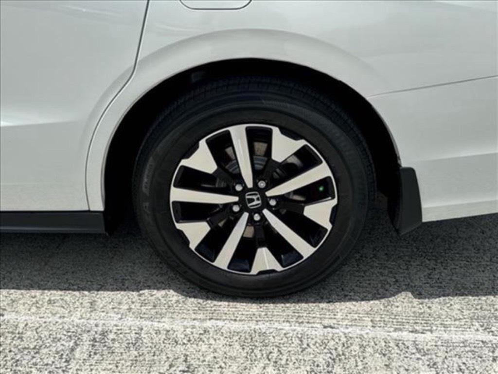 new 2026 Honda Odyssey car, priced at $46,240