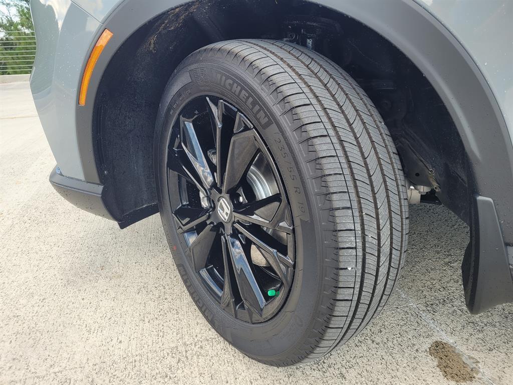 new 2026 Honda CR-V Hybrid car, priced at $41,351