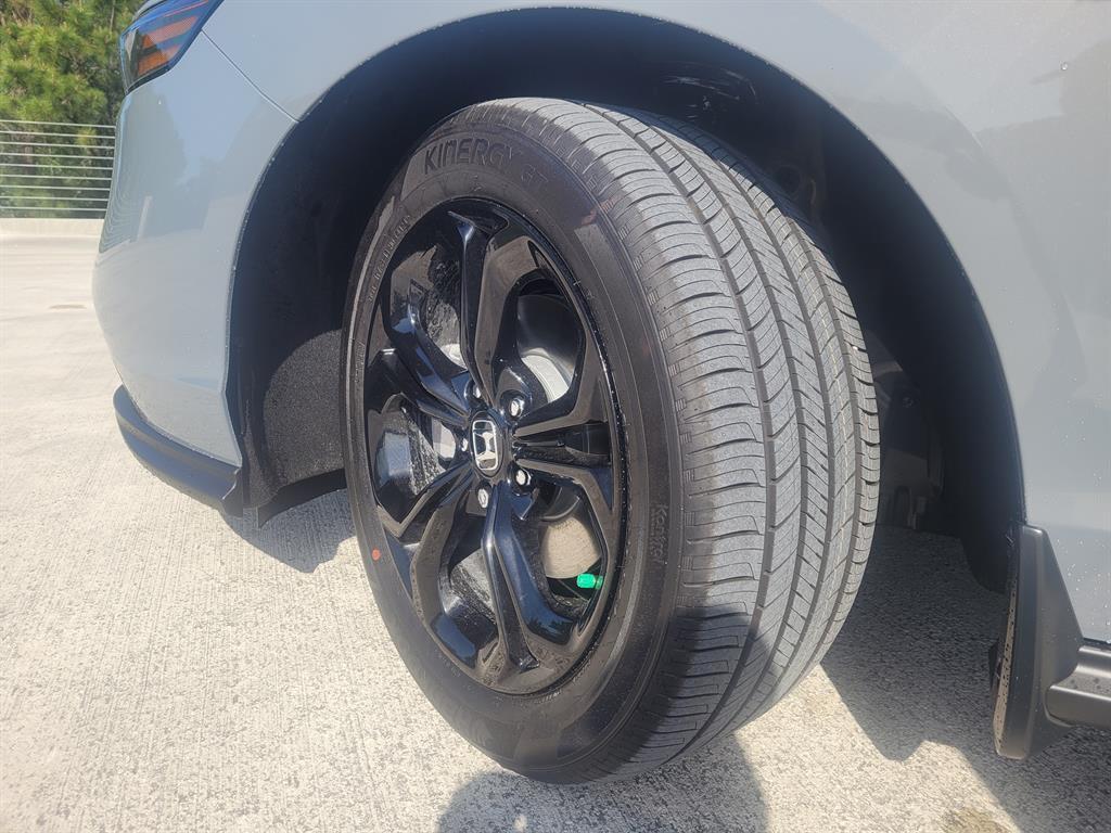 new 2025 Honda Accord car, priced at $31,630