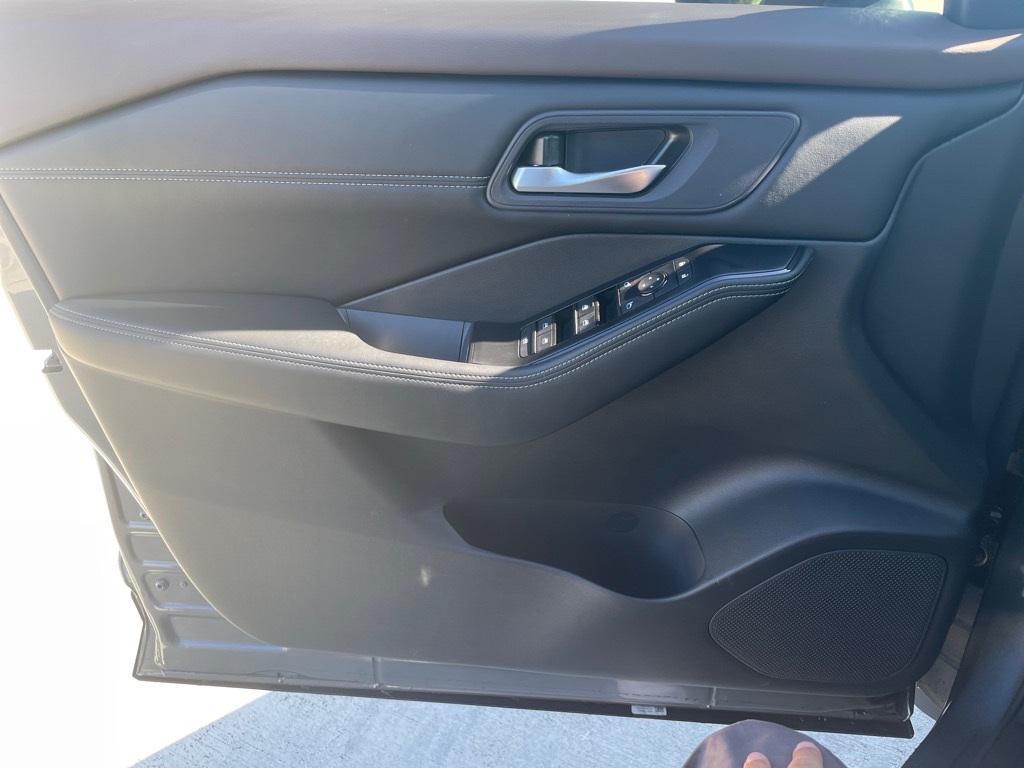 used 2023 Nissan Rogue car, priced at $22,124