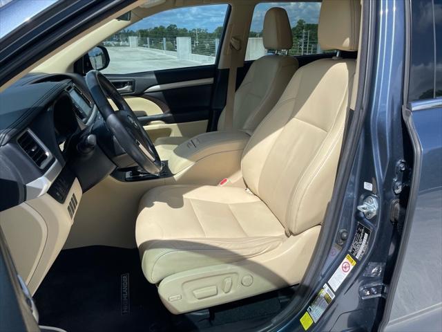 used 2017 Toyota Highlander car, priced at $19,712