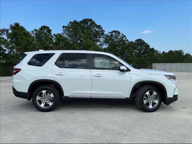 used 2025 Honda Pilot car, priced at $45,125