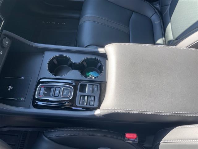used 2025 Honda Pilot car, priced at $41,409