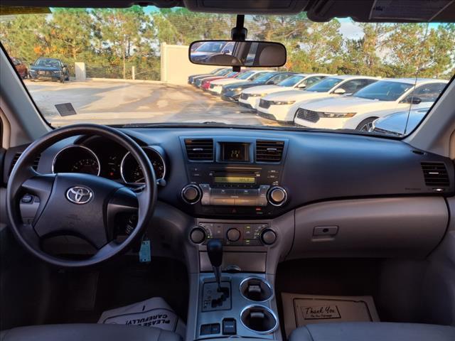 used 2010 Toyota Highlander car, priced at $9,325