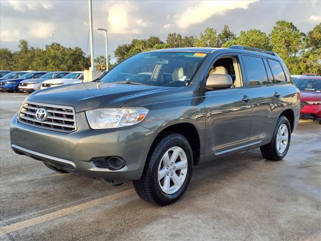 used 2010 Toyota Highlander car, priced at $9,325