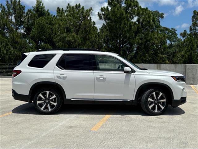 new 2025 Honda Pilot car, priced at $46,131