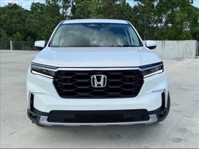 new 2025 Honda Pilot car, priced at $43,939