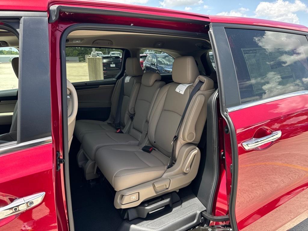 new 2026 Honda Odyssey car, priced at $46,240