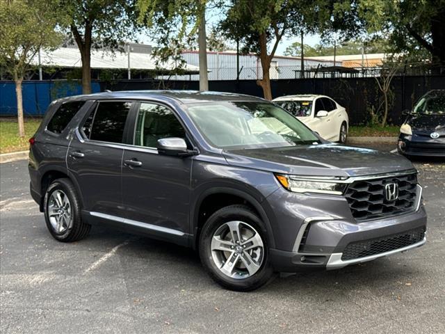 new 2025 Honda Pilot car, priced at $42,349