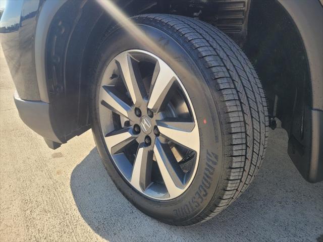 new 2025 Honda Pilot car, priced at $51,327