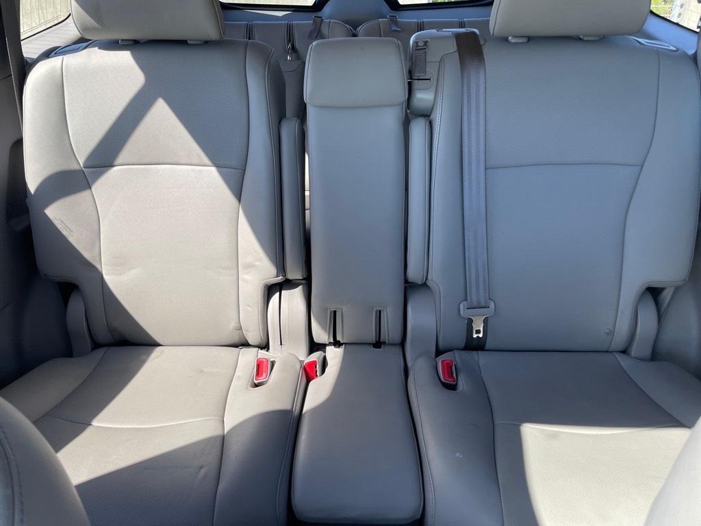 used 2013 Toyota Highlander car, priced at $14,298