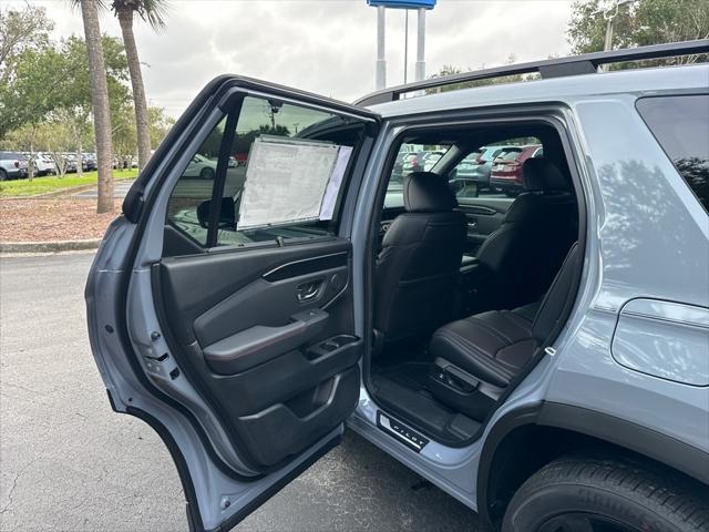 new 2025 Honda Pilot car, priced at $53,452