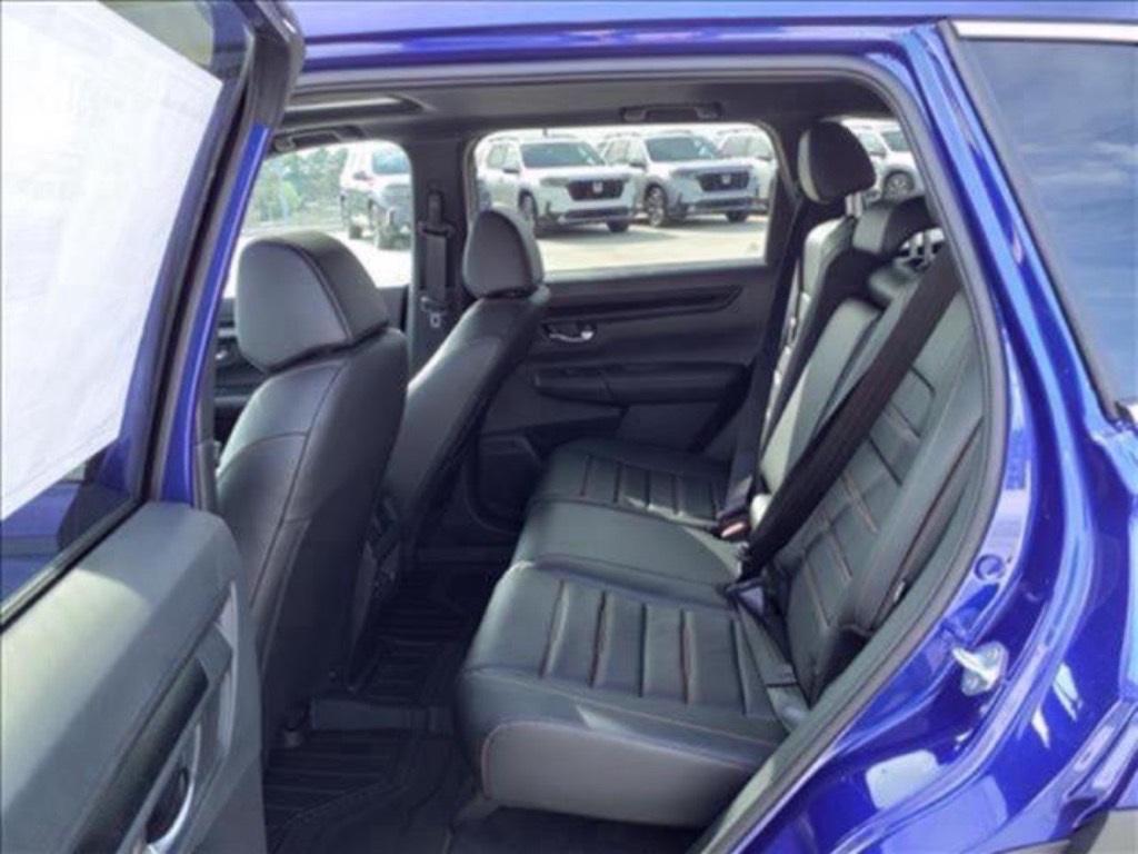 new 2025 Honda CR-V Hybrid car, priced at $37,513