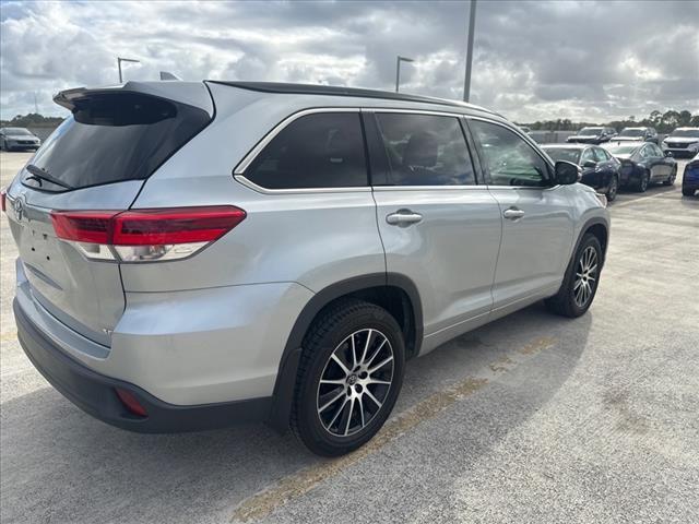 used 2018 Toyota Highlander car, priced at $25,641