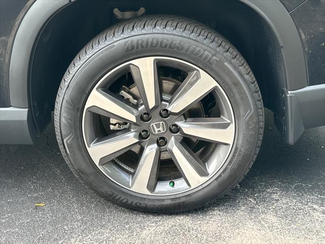 new 2025 Honda Pilot car, priced at $50,668