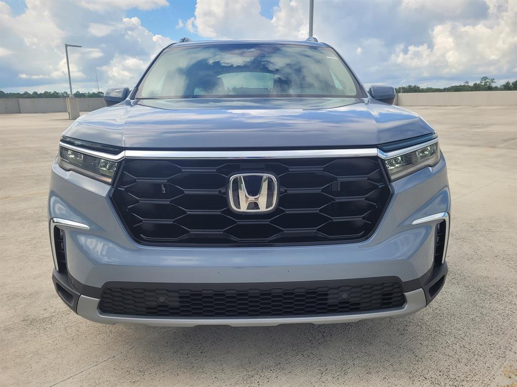 new 2025 Honda Pilot car, priced at $48,244