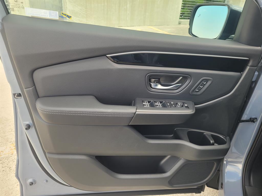 new 2025 Honda Pilot car, priced at $48,244